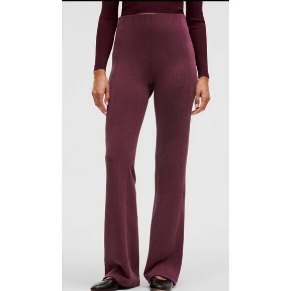 Lululemon Ribbed Softstreme Flared Casual Pant Regular Burgundy Gardy size 2 - Picture 1 of 14